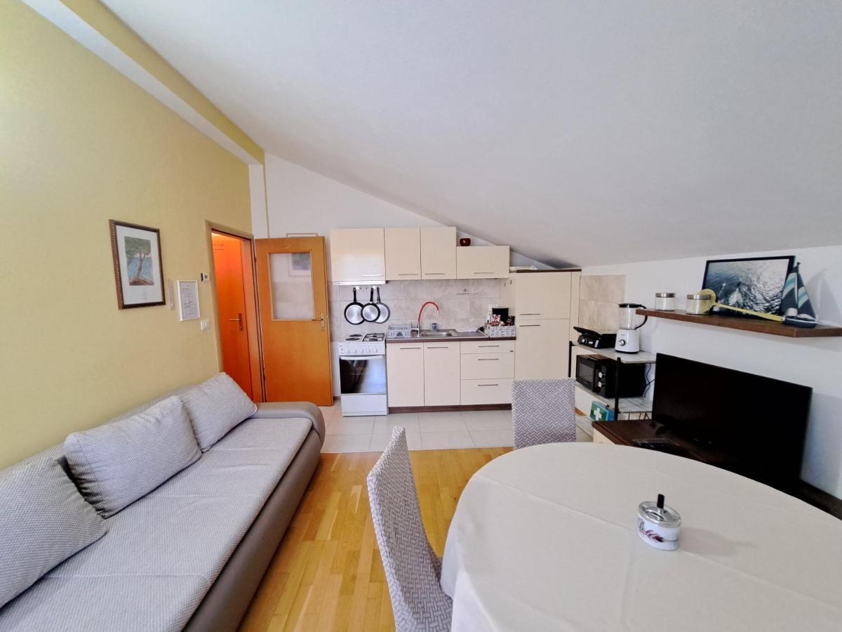 Casa Antonio With Swimming Pool Apartment Novigrad  Exterior photo