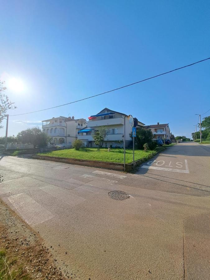 Casa Antonio With Swimming Pool Apartment Novigrad  Exterior photo