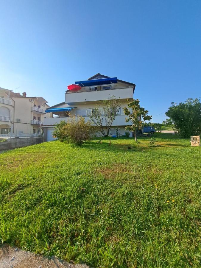 Casa Antonio With Swimming Pool Apartment Novigrad  Exterior photo